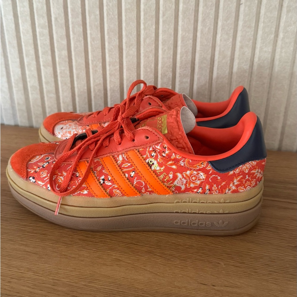 Adidas Gazelle Women’s Sneakers - Picture 2 of 5